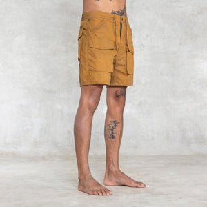 cargo short with 6 pockets
