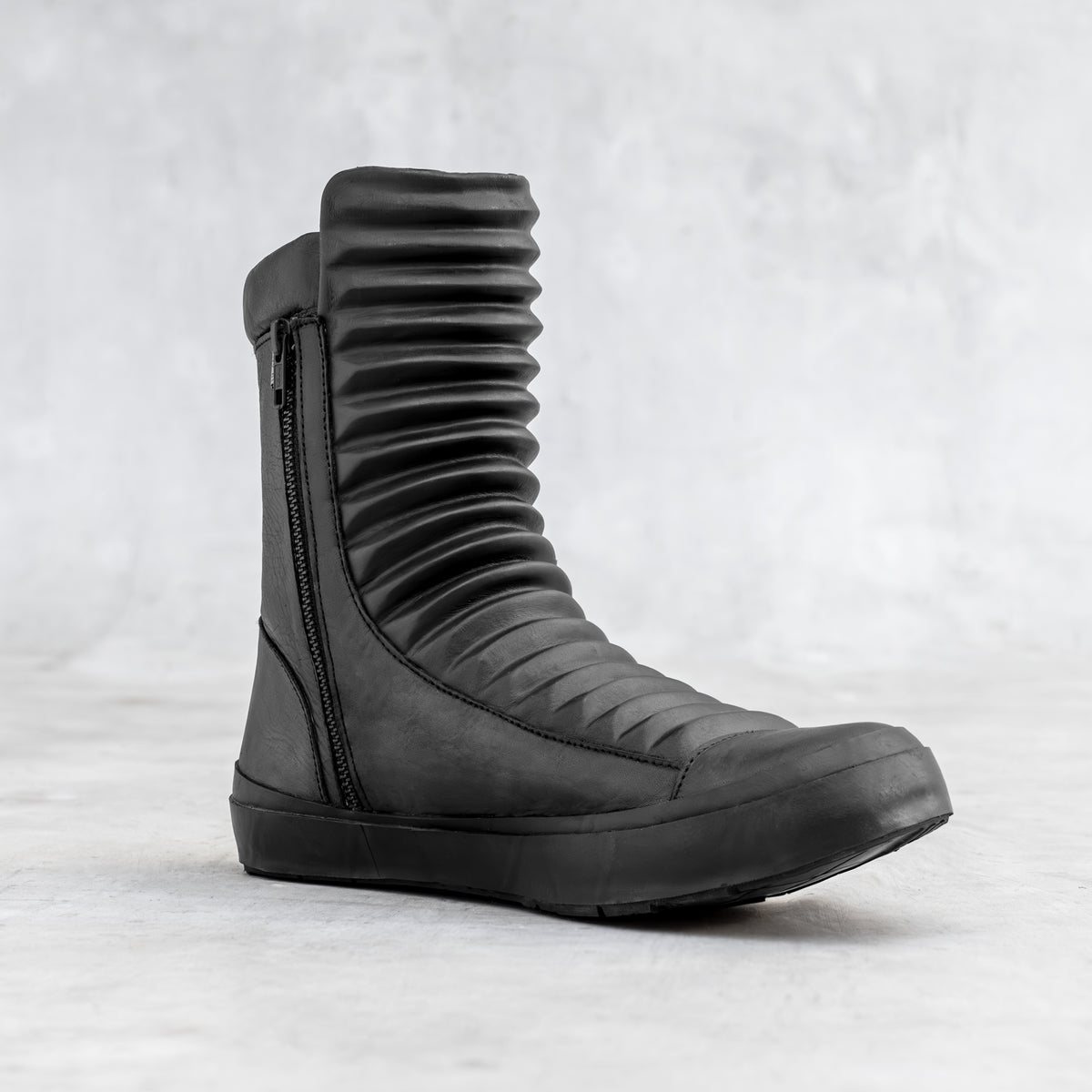 Razed Boot - Full Black