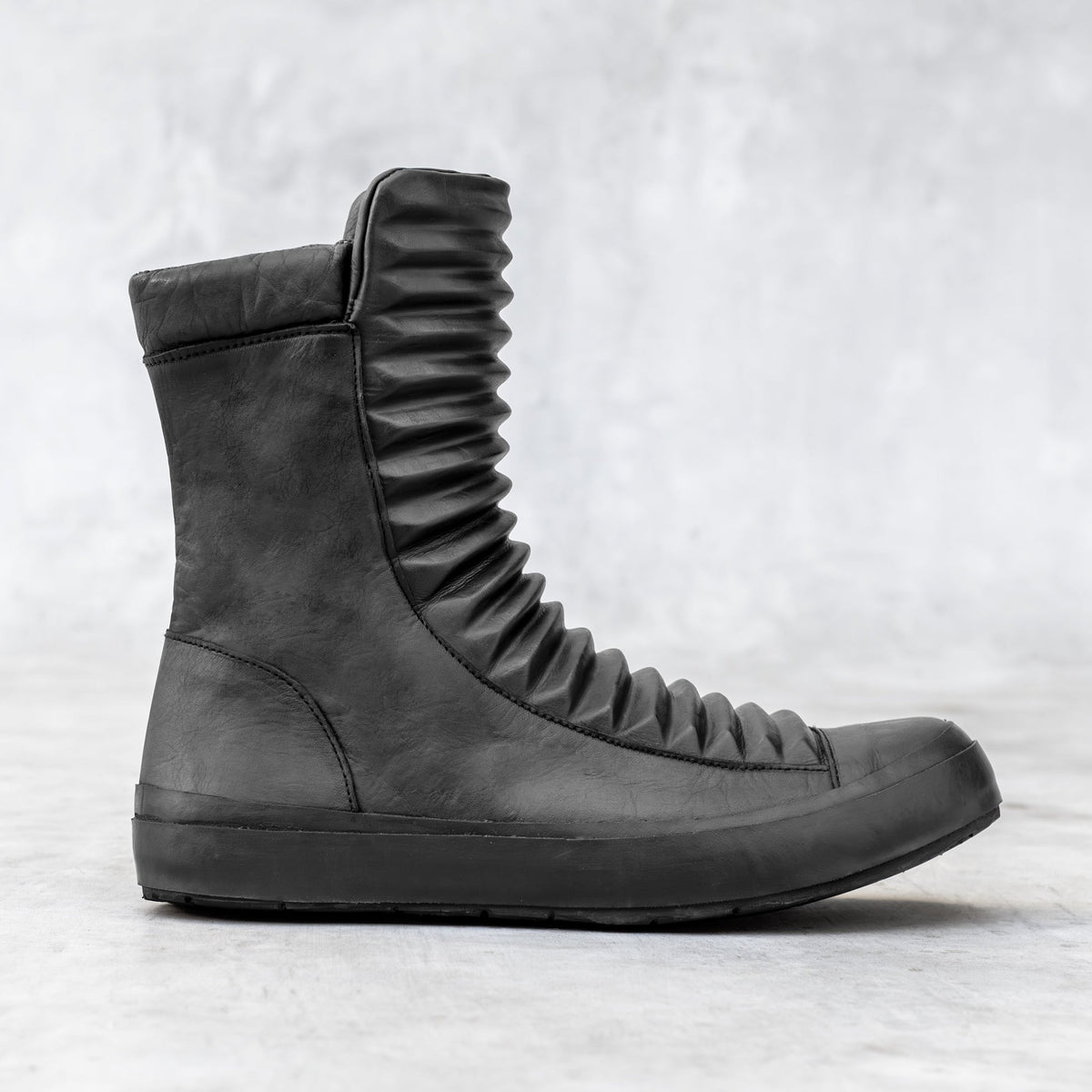 Razed Boot - Full Black